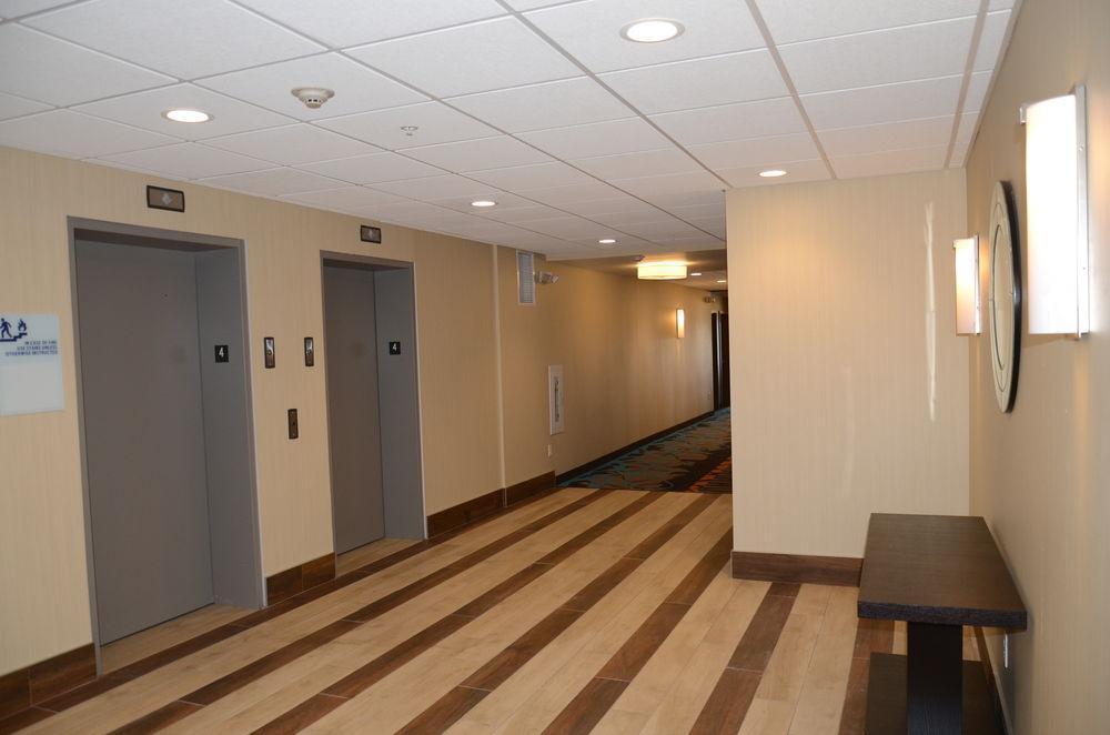 Holiday Inn Express & Suites Cheektowaga North East By Ihg Ngoại thất bức ảnh