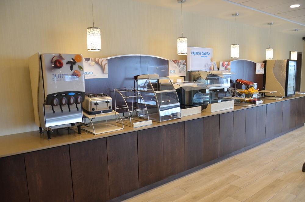 Holiday Inn Express & Suites Cheektowaga North East By Ihg Ngoại thất bức ảnh
